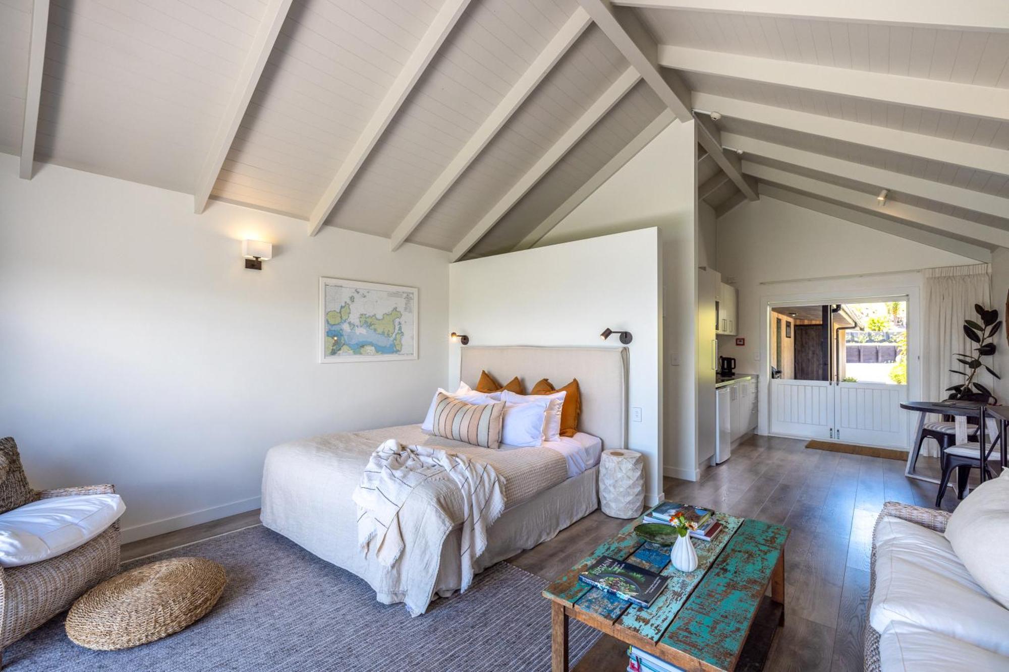 The Moorings Studio Apartments Oneroa Buitenkant foto