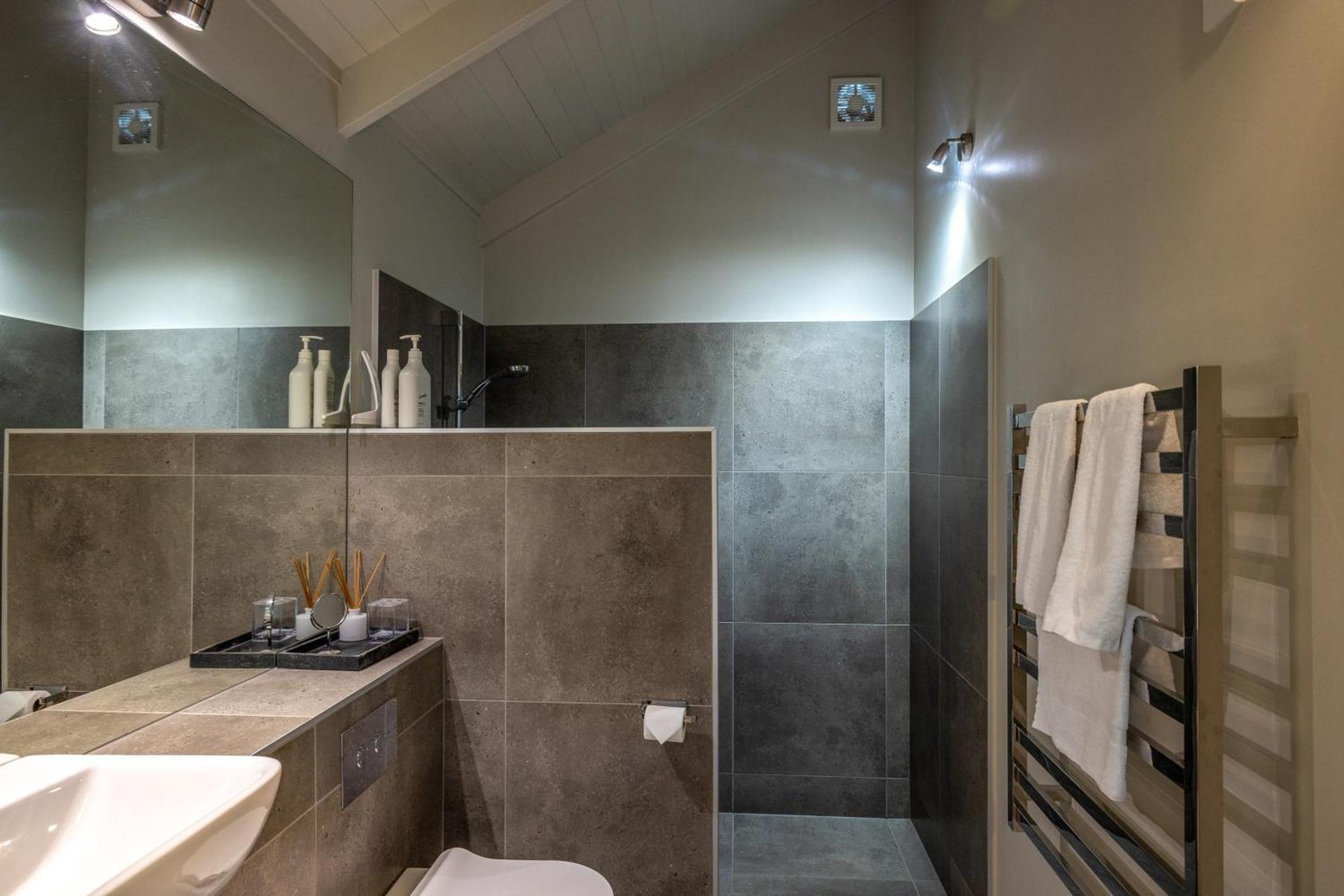 The Moorings Studio Apartments Oneroa Buitenkant foto